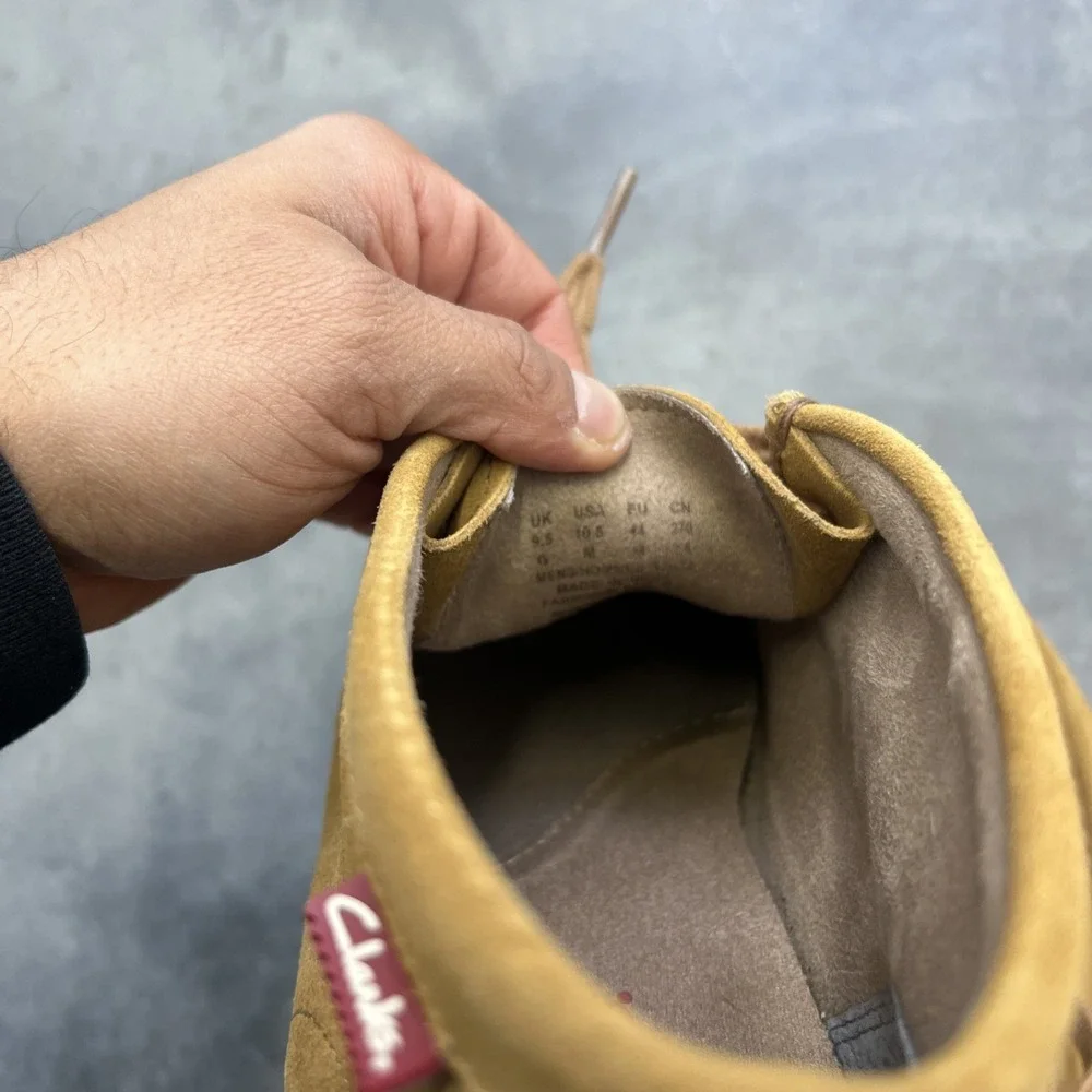 Clarks 2015 Mens 10.5 Camel Suede Wallabee Shoes,